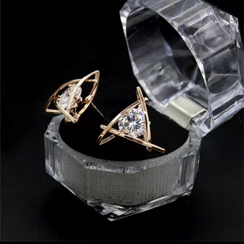 NEW 18k gold plated diamond earrings